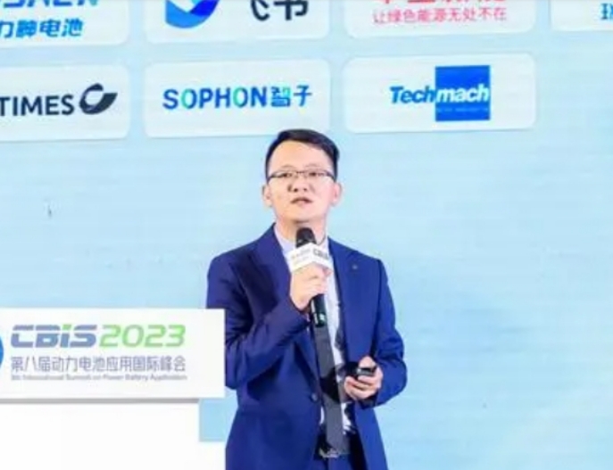 鈦瑪科李維能：超聲波除塵系統(tǒng)極大清除極小顆粒灰塵